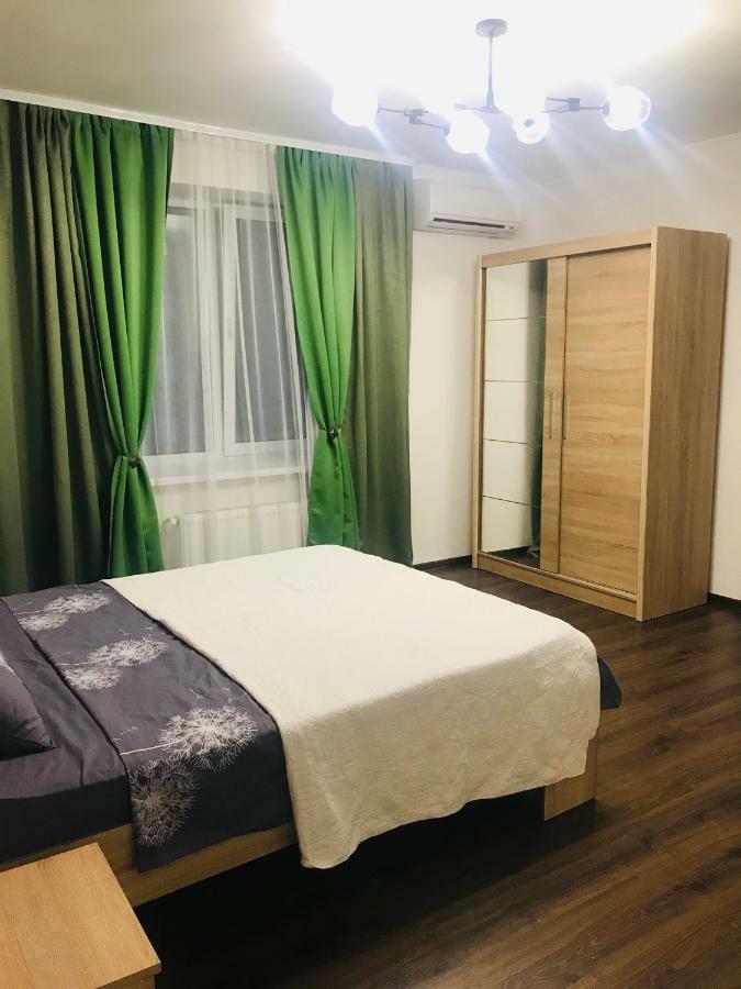 Naberezhna 10, Central Lutsk Apartment Ngoại thất bức ảnh